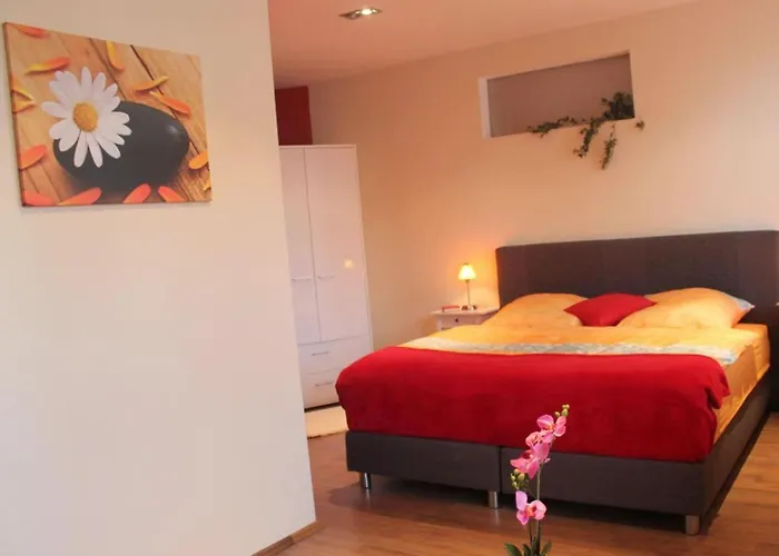 Дом отдыха In With Terrace